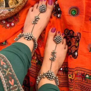 Latest stylish black polish premium quality toe anklet (1 pair) | eBay