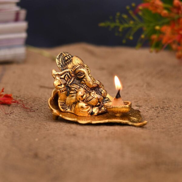 Ganesh Idol on Leaf - Lord Ganesha with Diya - Metal Diya for Diwali Decoration | eBay - Image 4