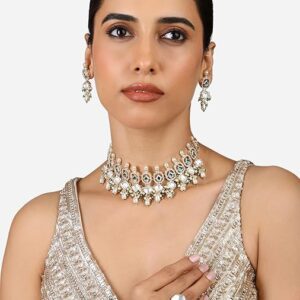 Poojavi Green Stones Rajwada Kundan Choker Necklace Earring & Ring Set For Women